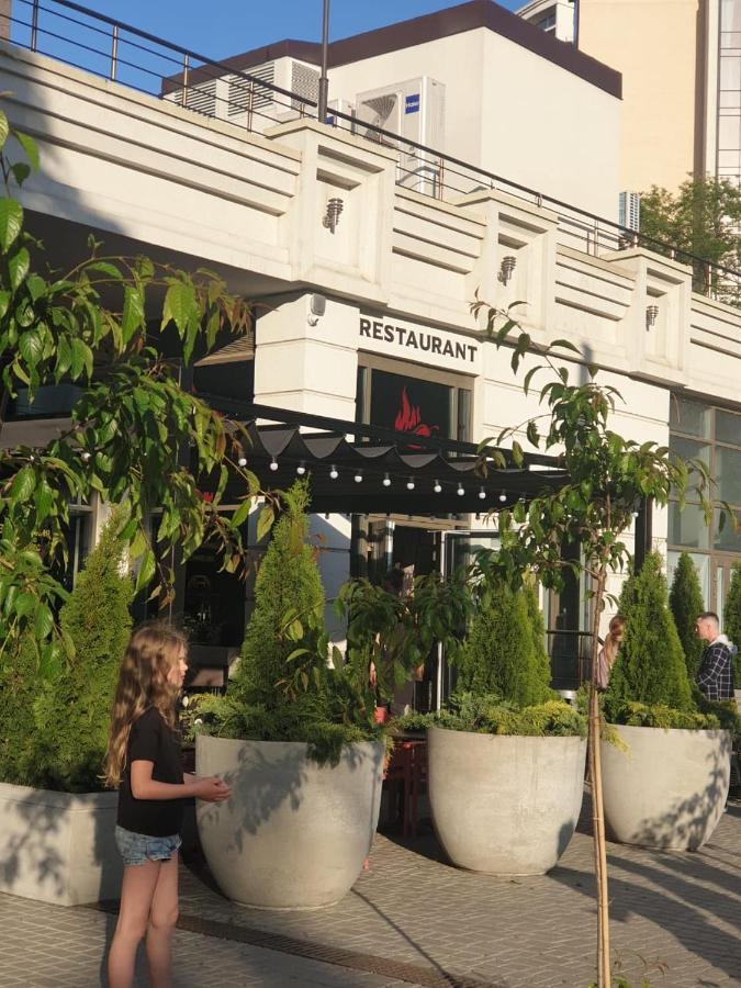 Sunny Apartments Near The Sea On Genuezskaya Odesa Exterior photo